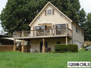 Mooresville waterfront home in 2007 for $402,000